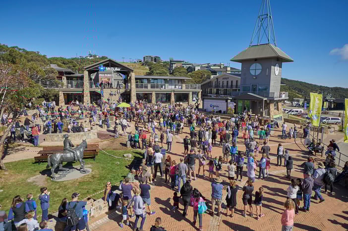 Sunny days and live tunes in the Village_DSC8037