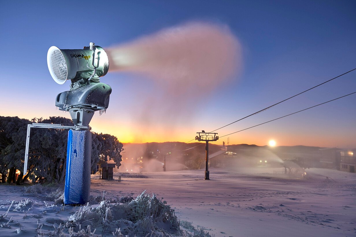 Snowmaking on Bourke Street